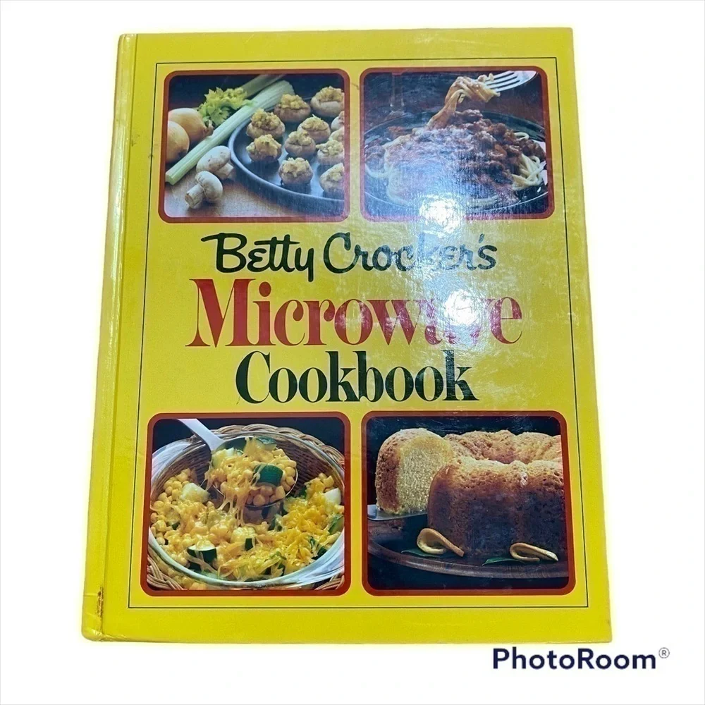 Vintage Betty Crocker’s Microwave Cookbook Yellow